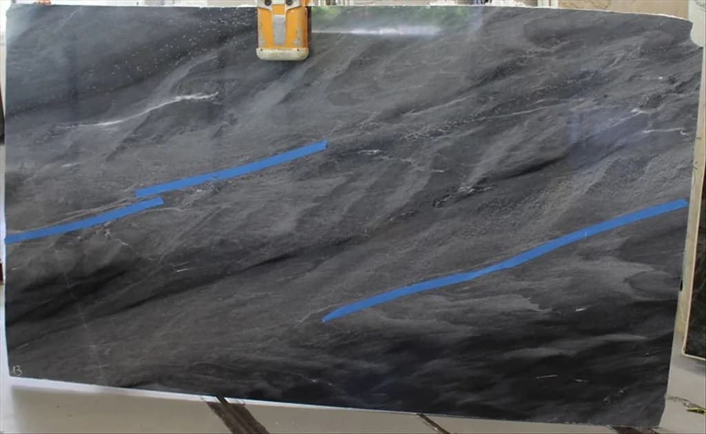 NAMIBIAN GHOST QUARTZITE