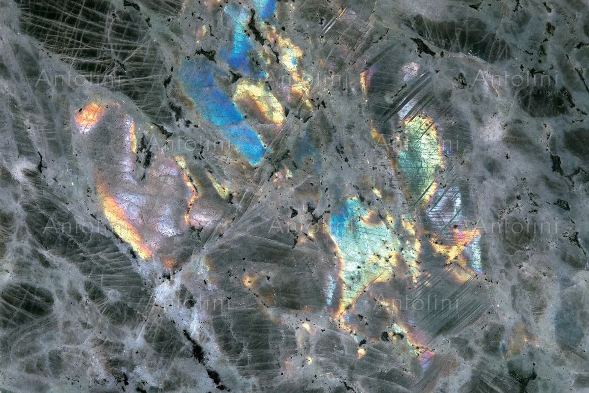 Labradorite Multicolor Antolini Signature Granite