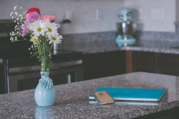 What to Consider When Replacing Kitchen Counters