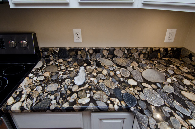 Black Mosaic Granite Counter