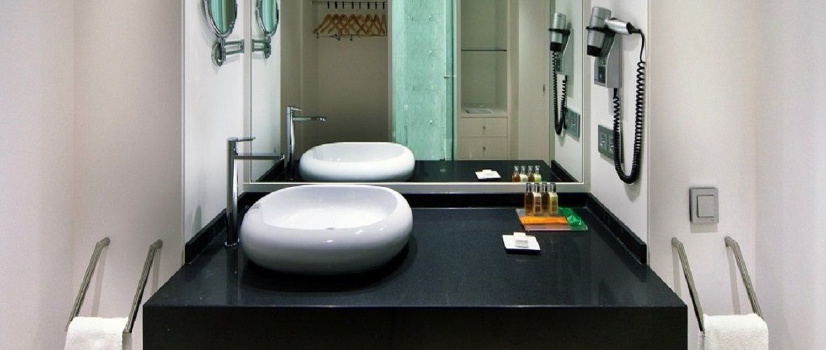 Iconic Black Silestone Quartz Bathroom