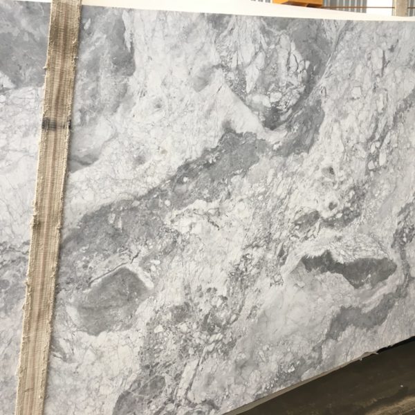 Super White Quartzite Natural Slab Countertops